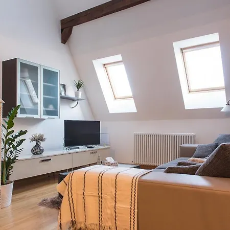 Comfy Loft On Hlavna 코시체