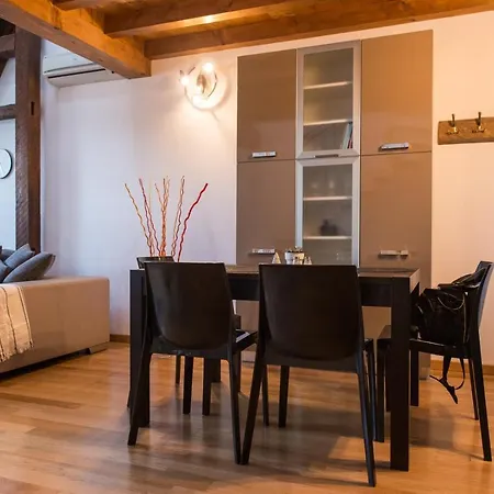 아파트 Comfy Loft On Hlavna *