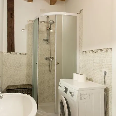 아파트 Comfy Loft On Hlavna 코시체